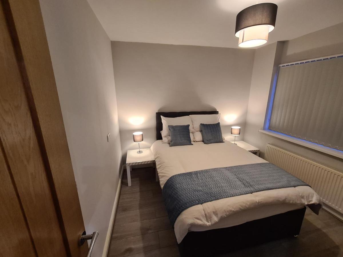 Whole House - 4 Bedrooms - Parking - Sleeps 8 Birmingham Eksteriør billede